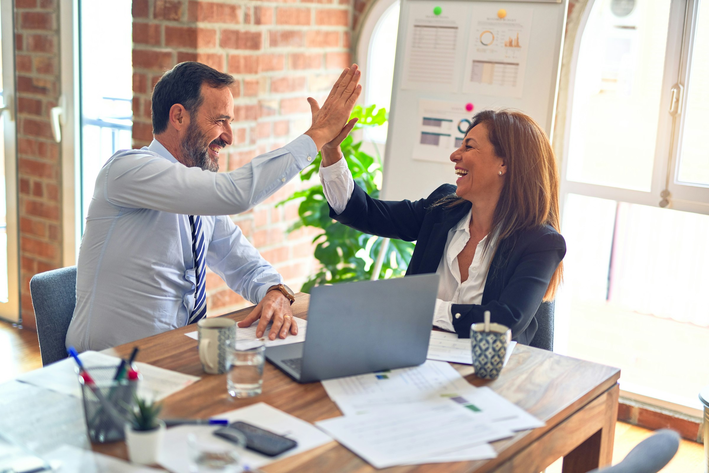 5 Customer Onboarding Frameworks That Cut First-Year Churn by 34%